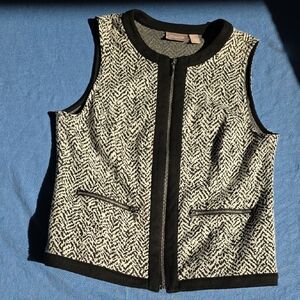 Chico's Black and Cream Patterned Vest